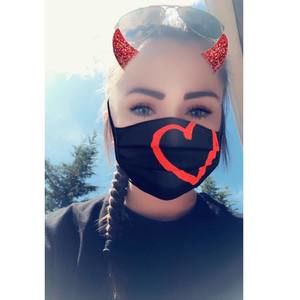 Meet your Posher, Leanne